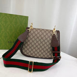 Blondie Medium Shoulder Bag With Round Interlocking G 699210