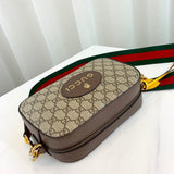 GG Supreme Messenger Bag 476466