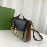 Padlock large Shoulder Bag in GG Supreme Canvas 644527