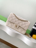 CC 25s off-white pearl cf model