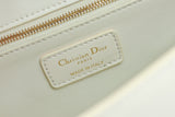 Montaigne Bag White Leather, Practical Pockets, 3 Carrying Styles