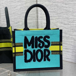   Tote: New Small, Cute, Spacious & Retro
