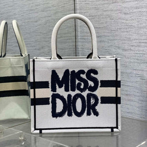   Tote: New Small, Cute, Spacious & Retro - charmed