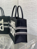 Spring/Summer Tote Miss Spacious & Stylish