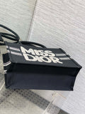 Spring/Summer Tote Miss Spacious & Stylish