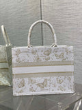 Tote Platinum, Spacious, Artistic & Eye - catching