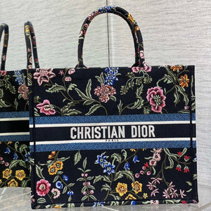    Tote White Flower Series: Love - filled, Pixel - style, Spacious