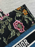Tote White Flower Series Love - filled, Pixel - style, Spacious
