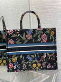 Tote White Flower Series Love - filled, Pixel - style, Spacious
