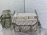 Messenger New Design, Unisex, Spacious & Stylish