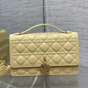   Medium Pearl - chain Clutch: Cane - weave, Elegant