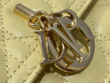 Medium Pearl - chain Clutch Cane - weave, Elegant