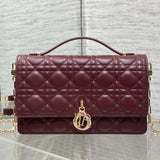 Clutch Pearl - chain, Elegant, Spacious & Available