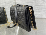 Medium Pearl - chain Clutch Cane - weave black