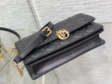 Medium Pearl - chain Clutch Cane - weave black