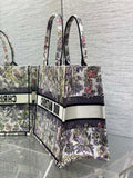 Tote Around the World Pattern, Embroidered Flowers, Large
