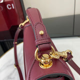 Blondie Medium Handbag: Heritage Meets
