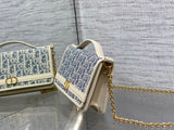 Montaigne New Color-Blocked Chain WOC Bag