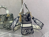 Lady Five-grid Dark Blue Tiger Sculptural Embroidery & Retro Romance