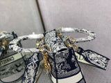 Lady Five-grid Dark Blue Tiger Sculptural Embroidery & Retro Romance