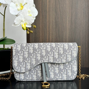 Saddle WOC Chain Bag Gray Oblique, Letter Clasp & Practical Design