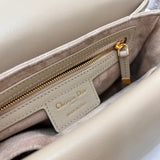 huor New Jolie Pearl Handle, Rattan Lattice & Multi-Compartment Design