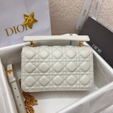 huor Jolie Pearl Handle Luxe Rattan, Detachable Design & Practical Storag